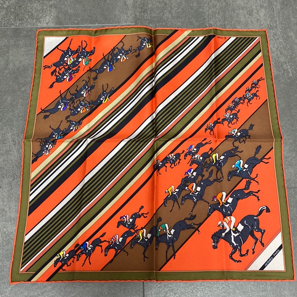 Bnwot Authentic Hermes Gavroche Twill 100% Silk 45cm Les Courses
